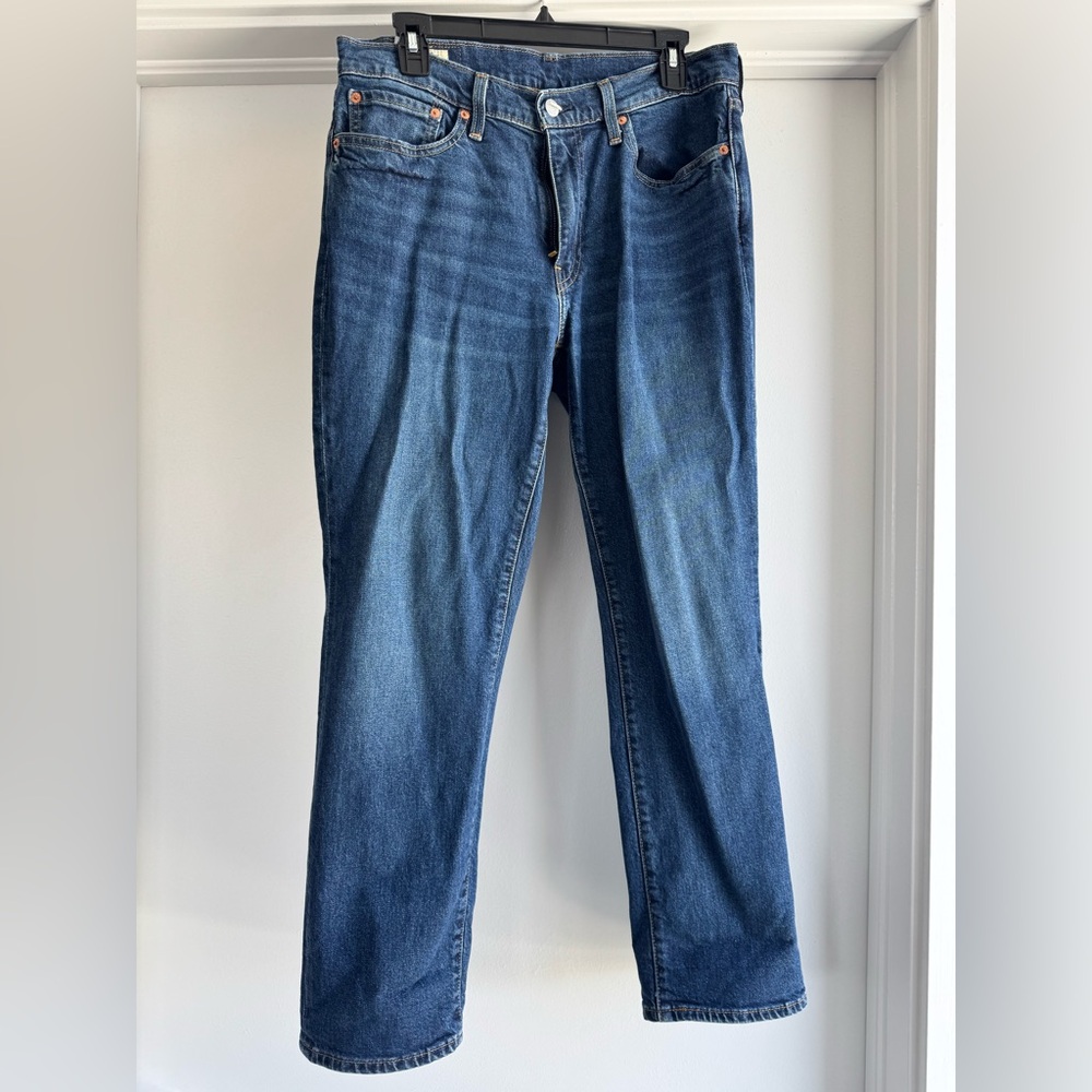 Unisex W 32 L 30 Levi's Blue Denim Jeans with Brown Leather Patch